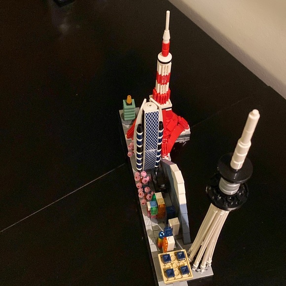 Retired Lego Architecture Skyline Collection Tokyo 21051 - Picture 5 of 7